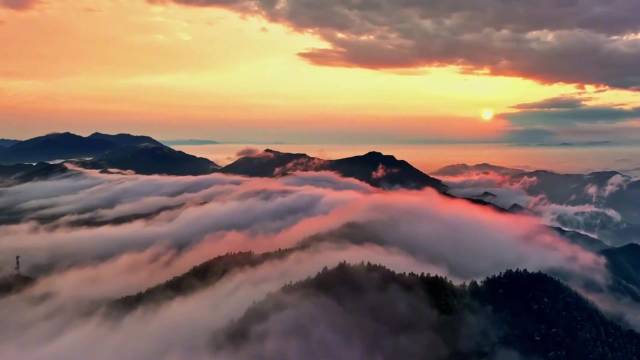 黄山流云飞瀑有多壮观